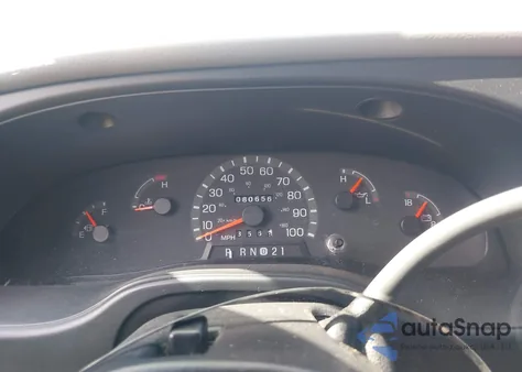 2001 Ford E-350 Super Duty Xl/Xlt z USA, uszkodzony, nr VIN 1FBSS31L01HB27643